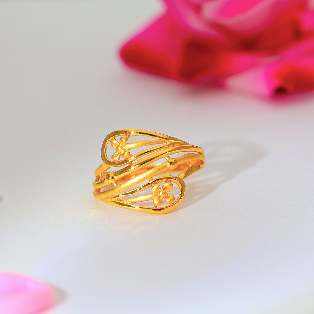 Golden Bloom Gold Ladies Ring - Image 4