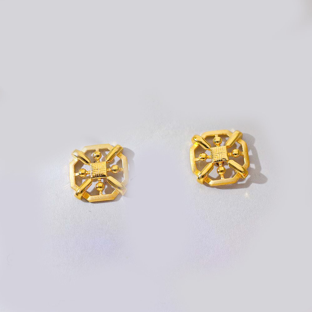 Sweet Charm Gold Earring