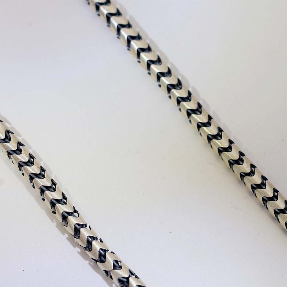 Zigzag Edge Gents Chain - Image 3
