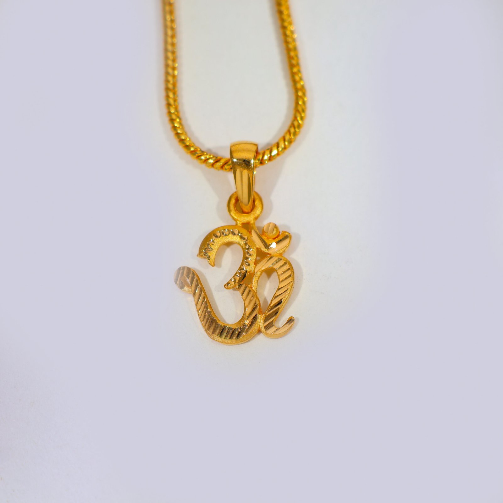 Shree Om Gold Pendant - Image 2