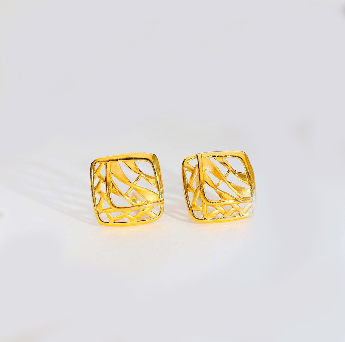 Modern Weave Gold Earring
