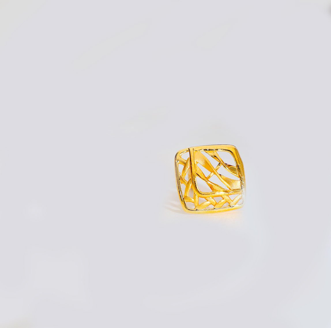 Modern Weave Gold Earring - Image 2