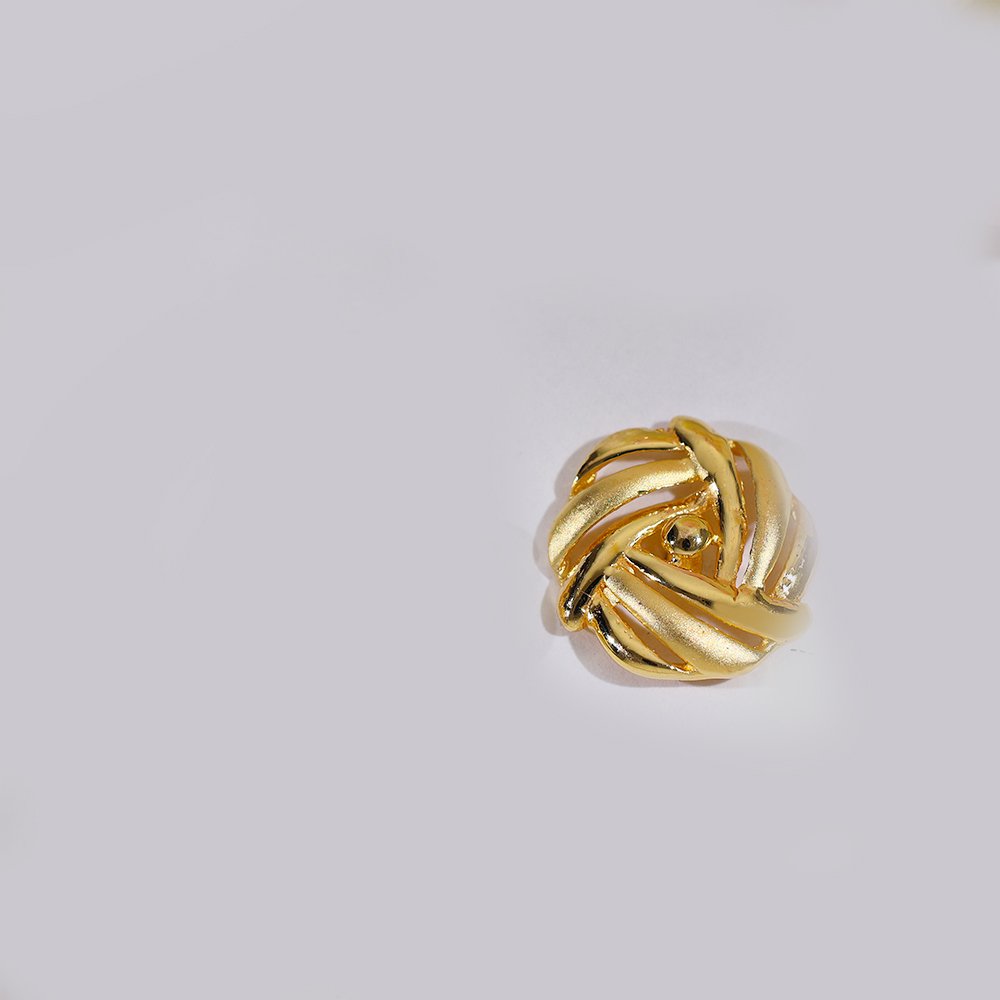 Golden Twist Gold Earring - Image 2