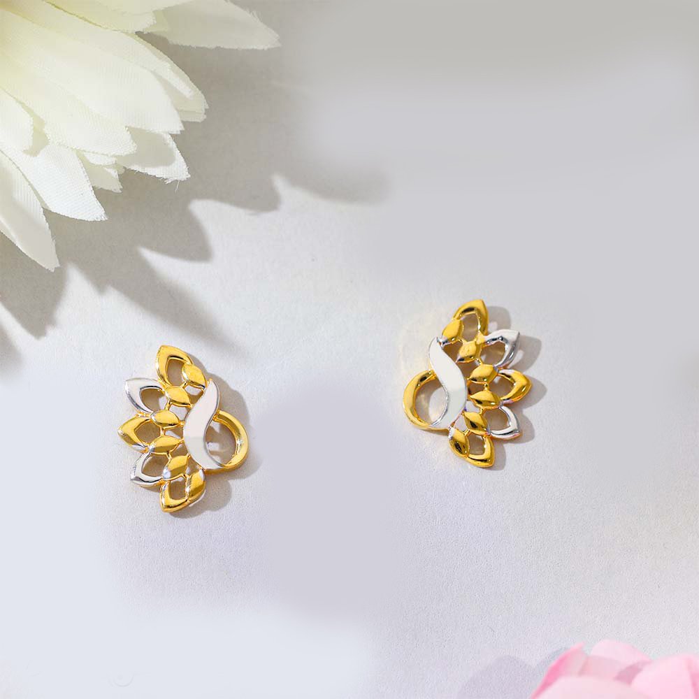 Blossom Wave Gold Earring - Image 3
