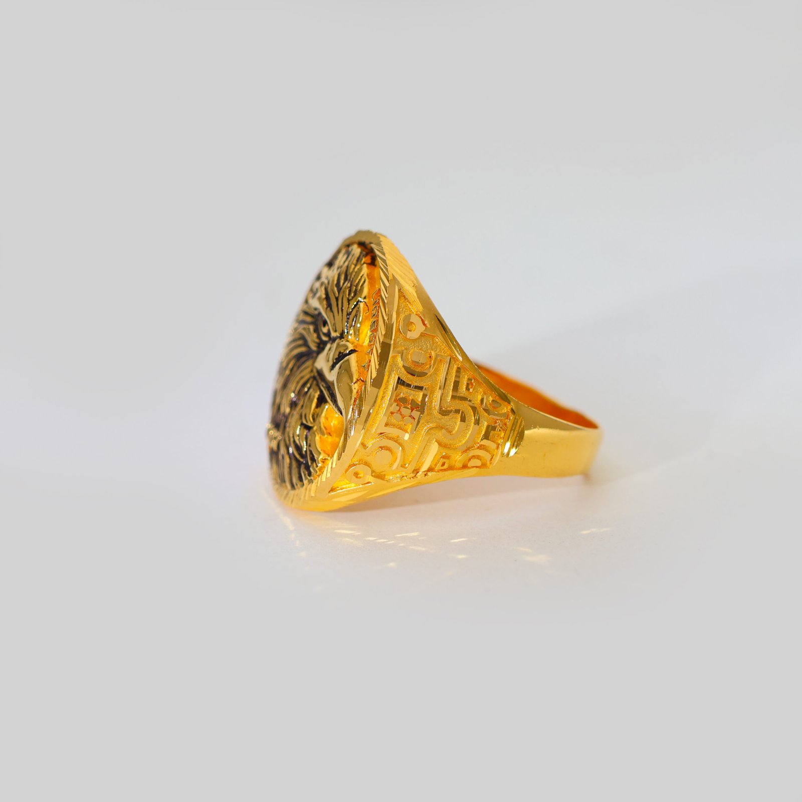 Liberty Eagle Gold Gents Ring - Image 3