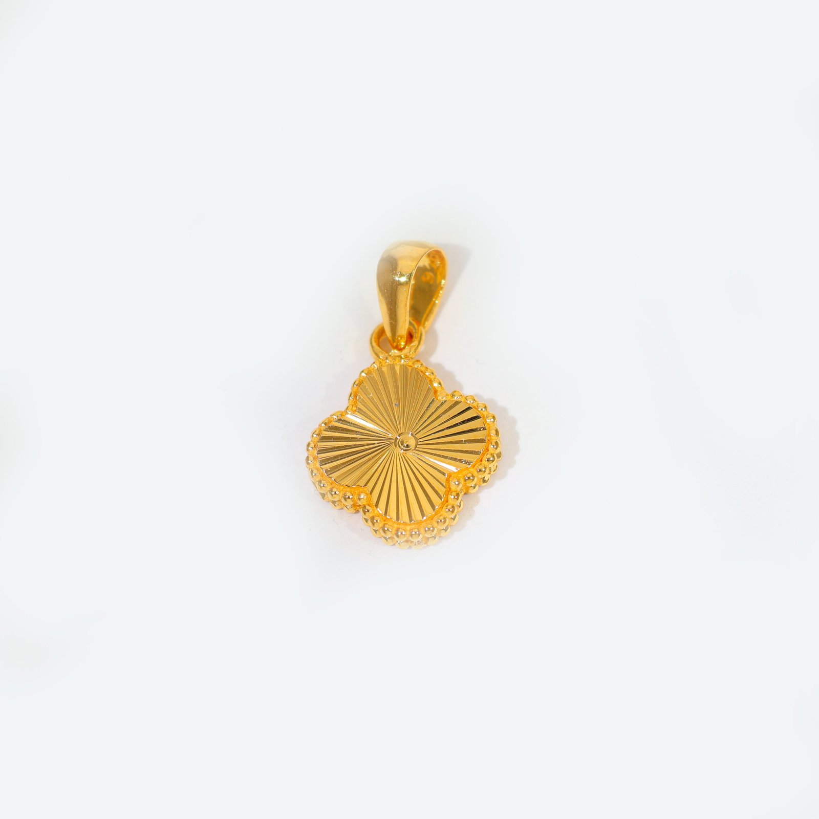 Golden Clover Gold Pendant Set - Image 3