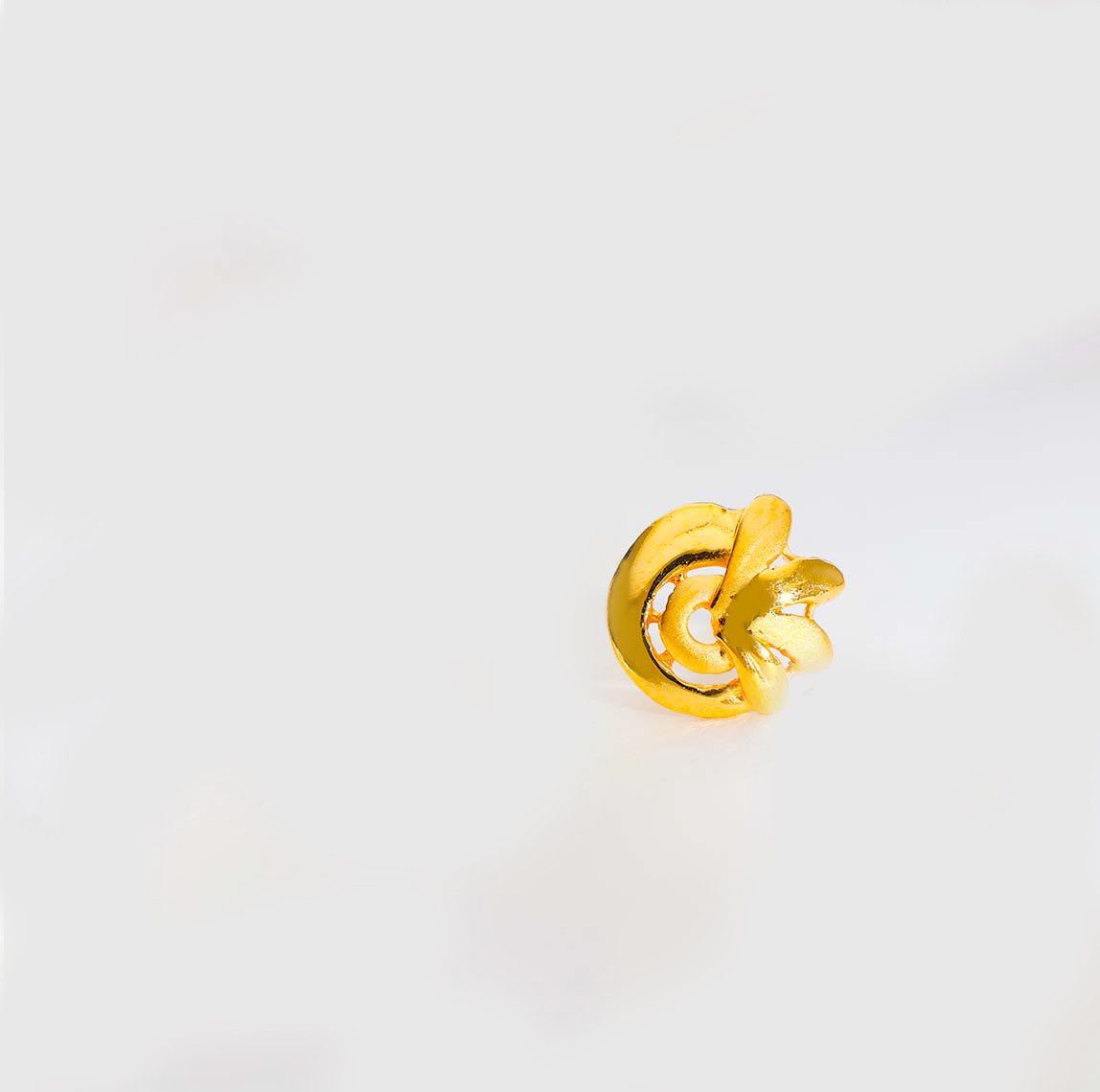 Ocean Flow Gold Earring - Image 2