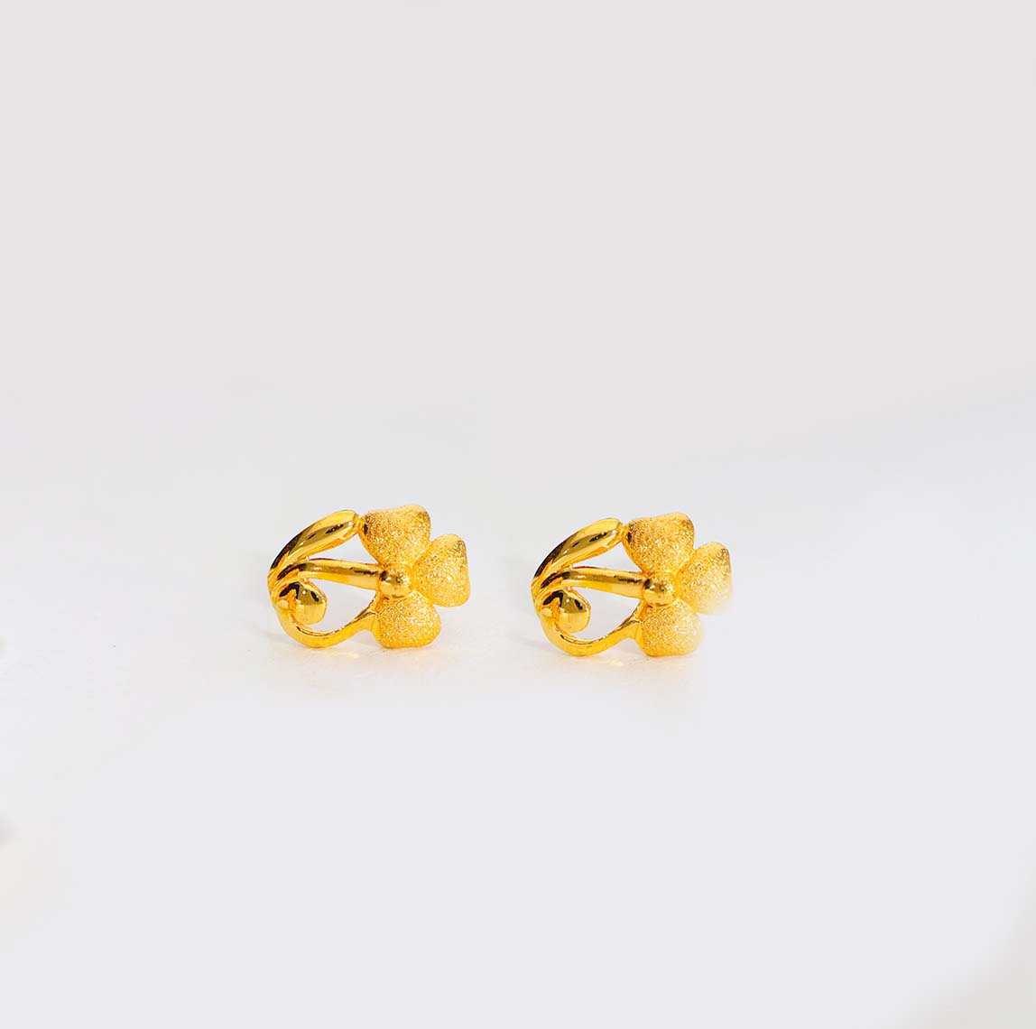 Clover Bloom Gold Earring