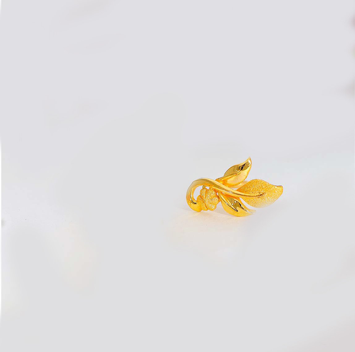 Golden Leaf Bloom Gold Earring - Image 2