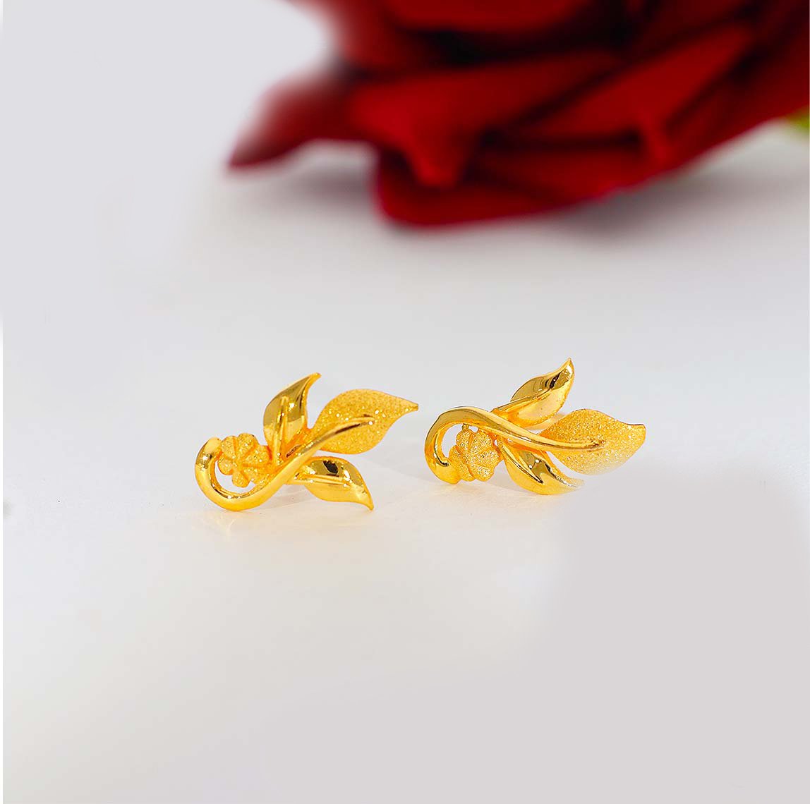 Golden Leaf Bloom Gold Earring - Image 3