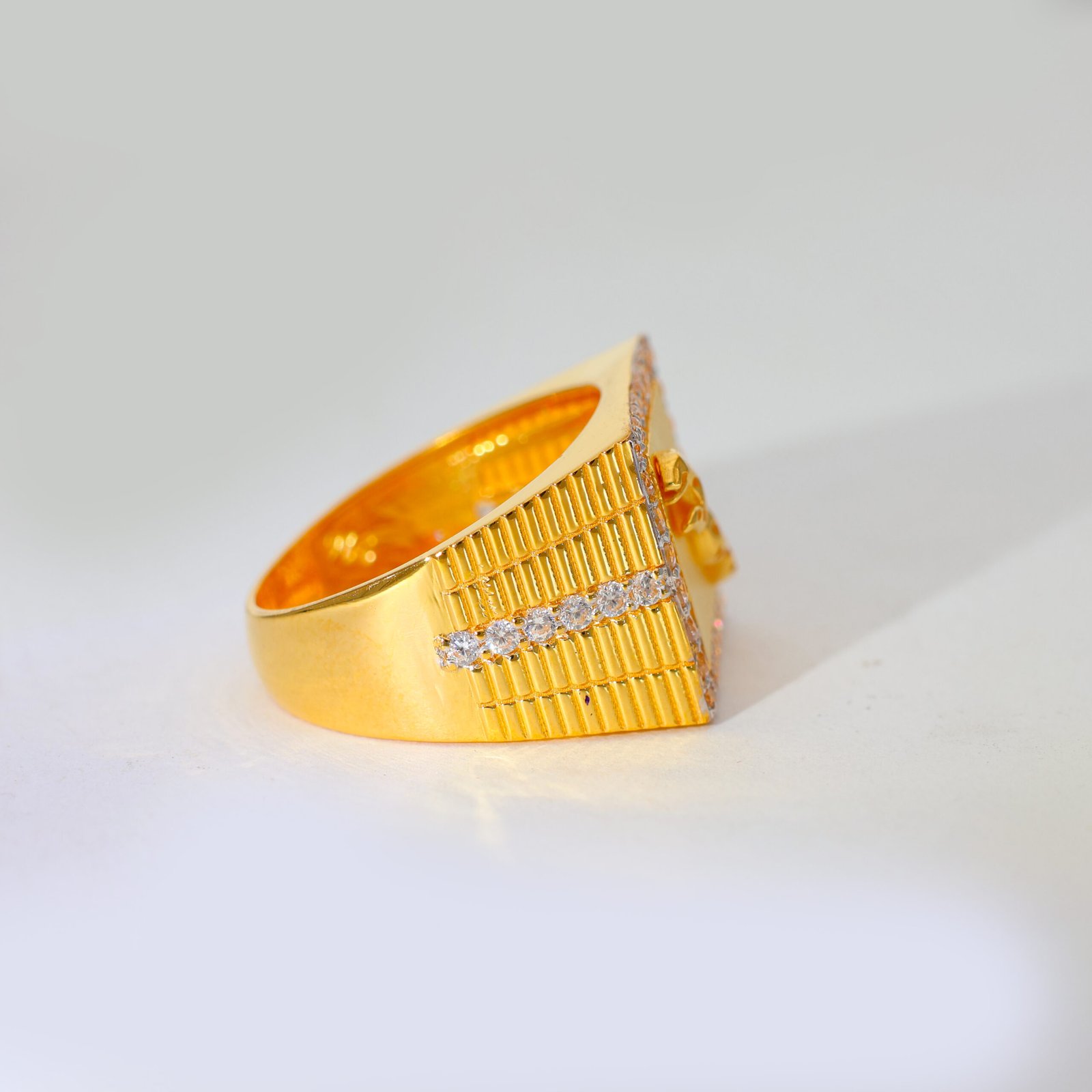 Panther Pride Gold Gents Ring - Image 3
