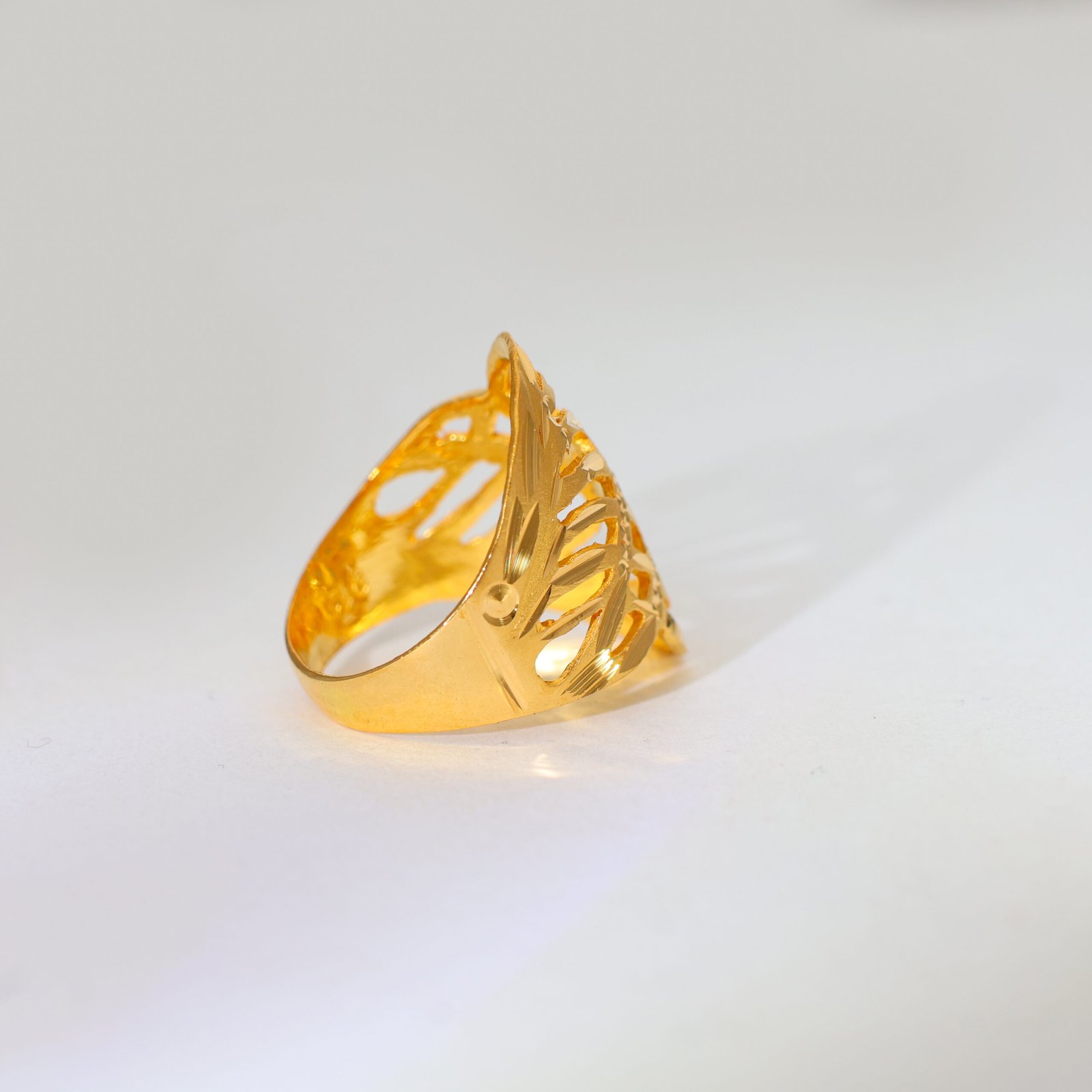 Golden Weave Gold Ladies Ring - Image 3