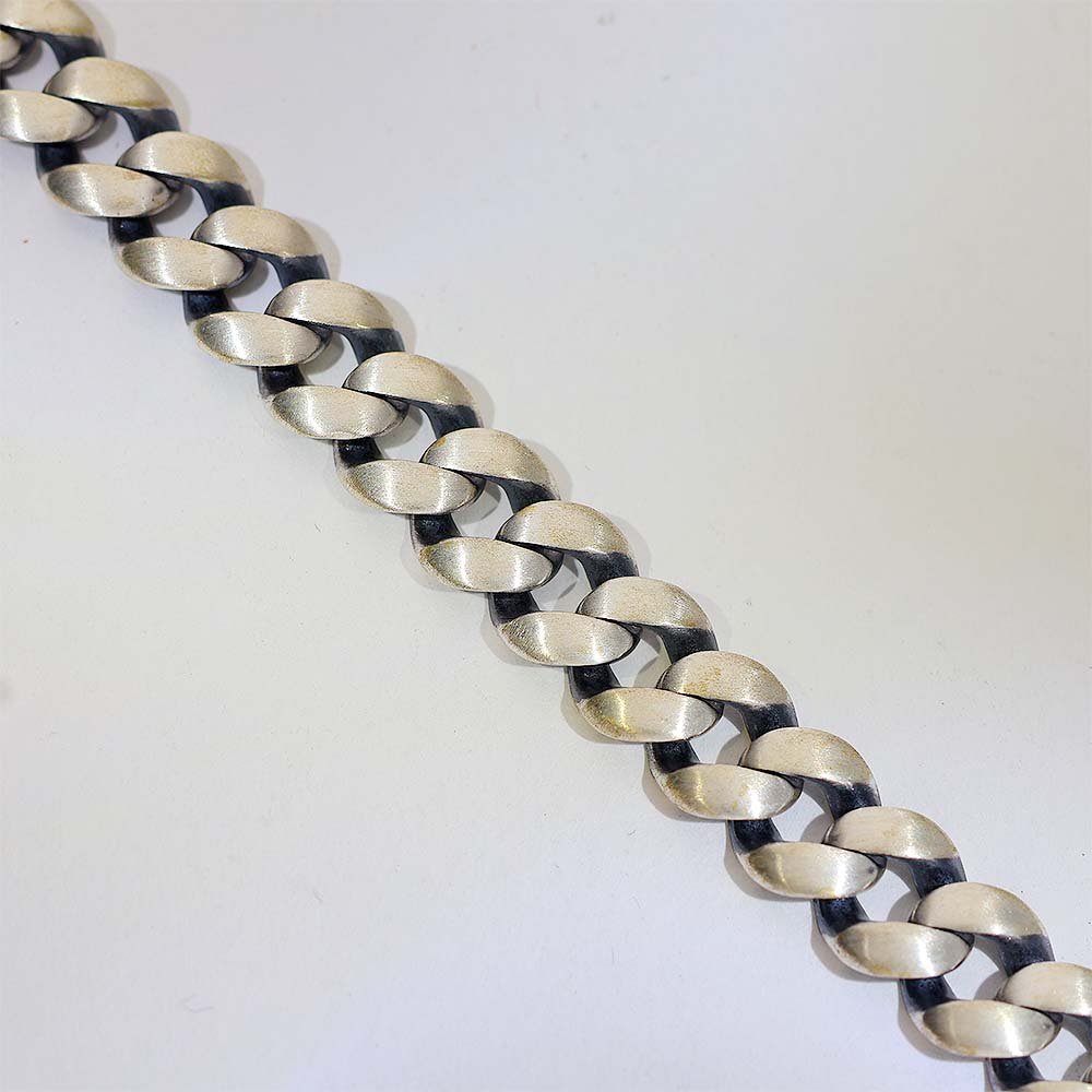 Bold Link Gents Bracelet - Image 2