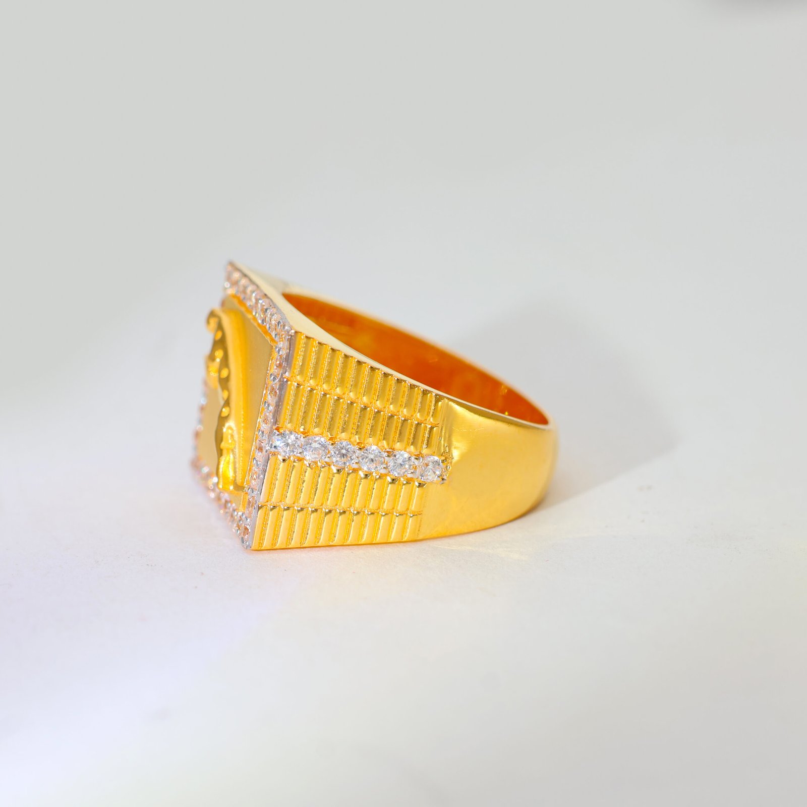 Panther Pride Gold Gents Ring - Image 2