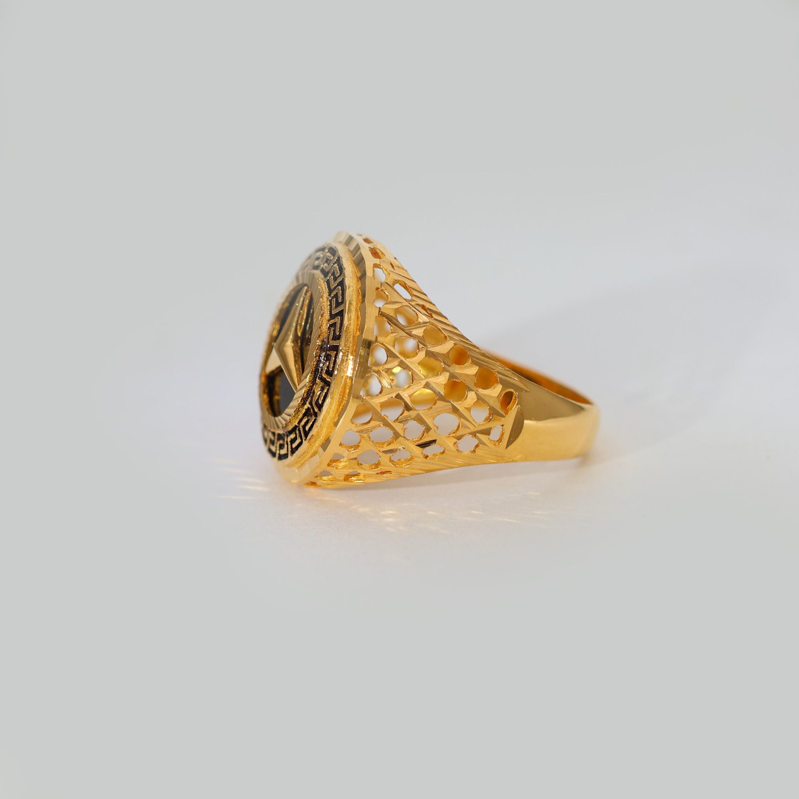 Prestige Star Gold Gents Ring - Image 2