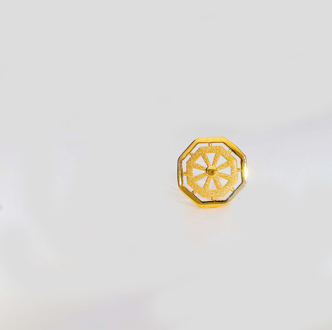 Golden Sun Wheel Gold Earring - Image 2