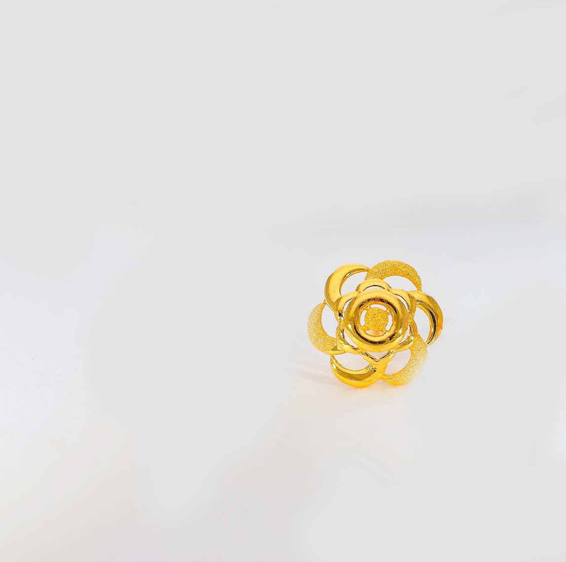 Golden Rose Bloom Gold Earring - Image 2