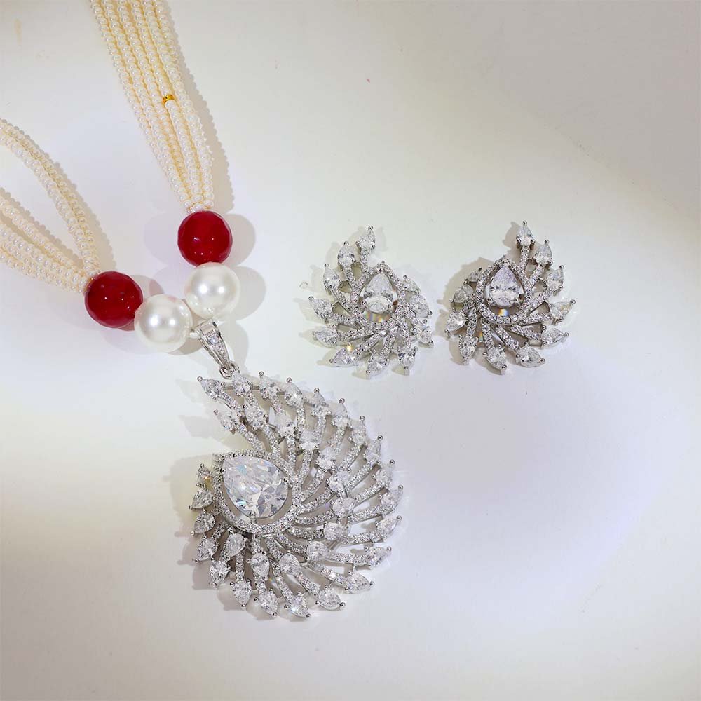 Queen Drop Pendant Set - Image 2