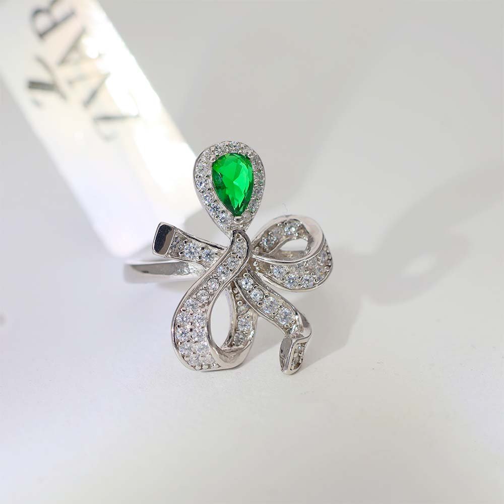 Emerald Bow Everyday Ring - Image 2