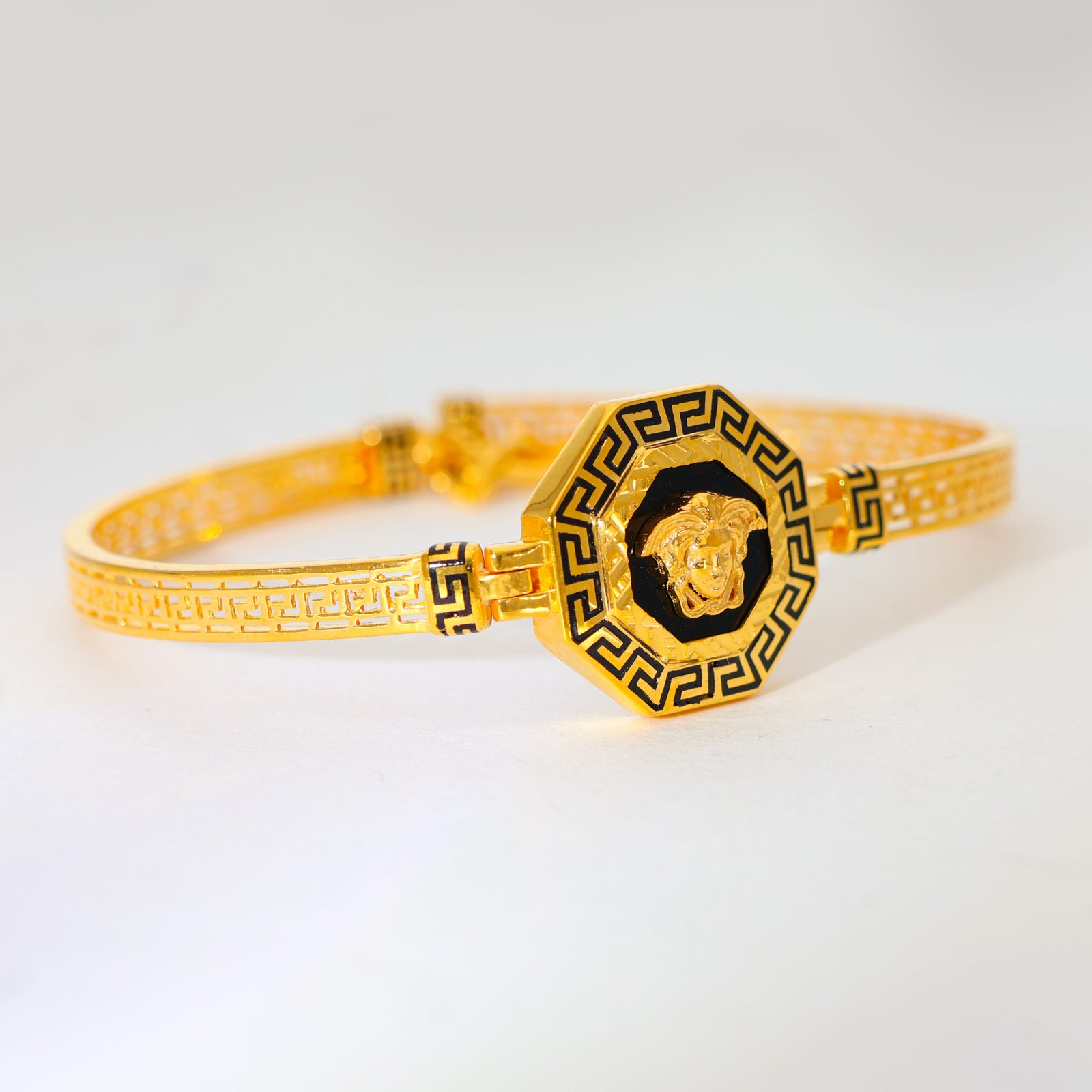 Prestige Gold Ladies Bracelet - Image 3