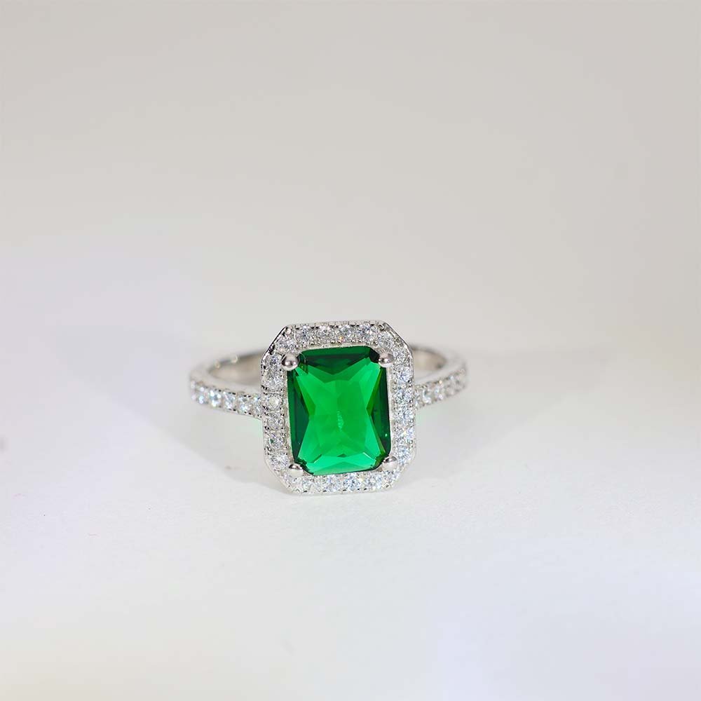 Emerald Glow Everyday Ring - Image 2