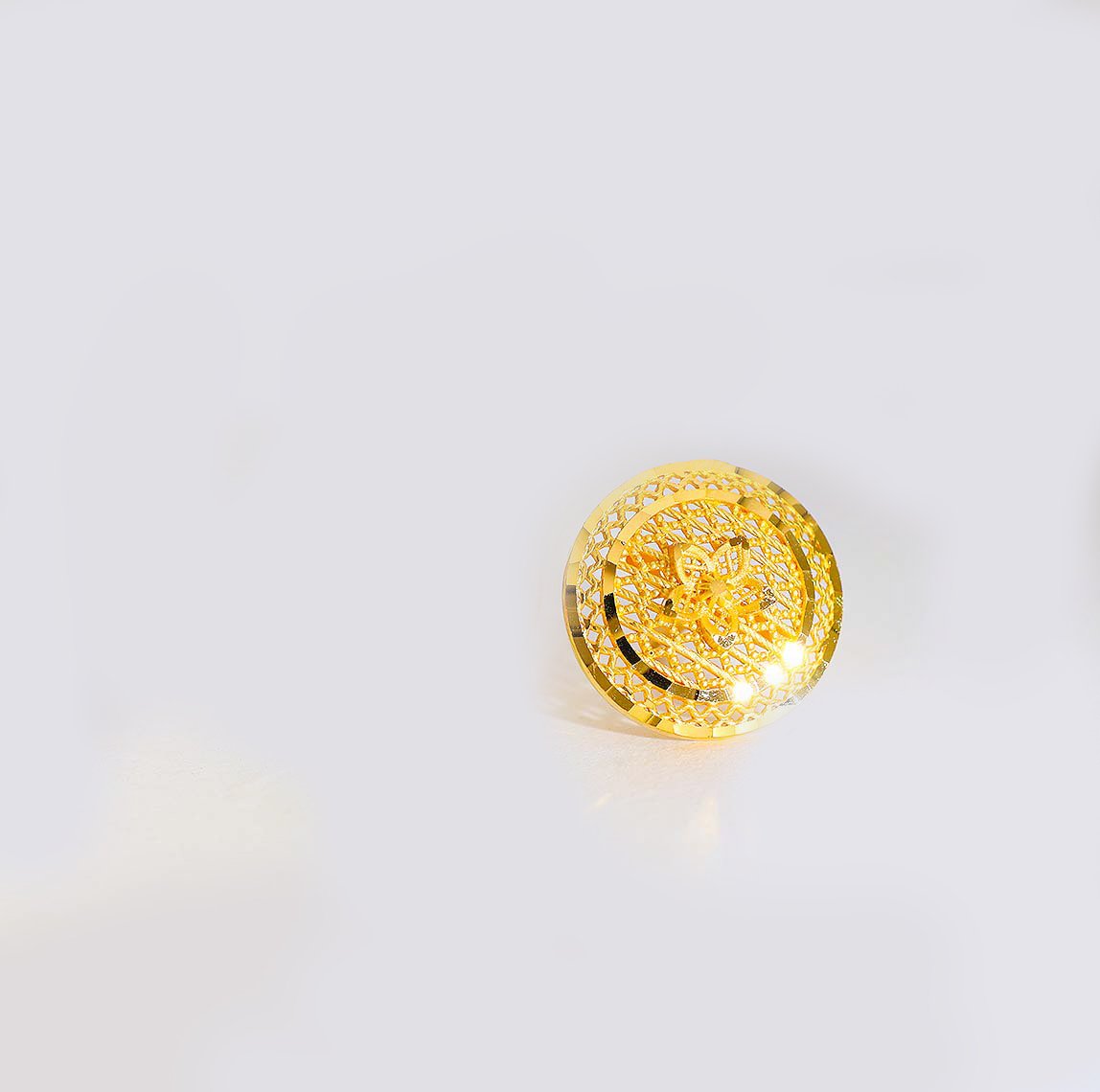 Golden Mesh Bloom Gold Earrings - Image 2