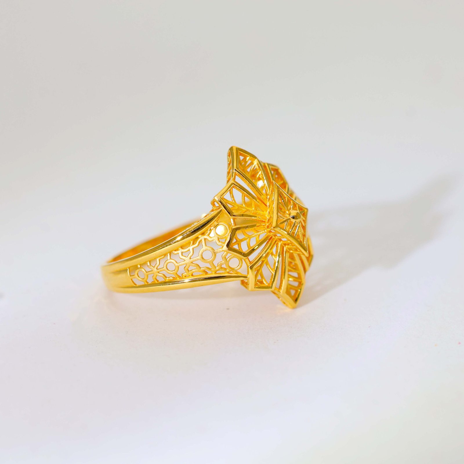 Star Bloom Gold Ladies Rings - Image 3