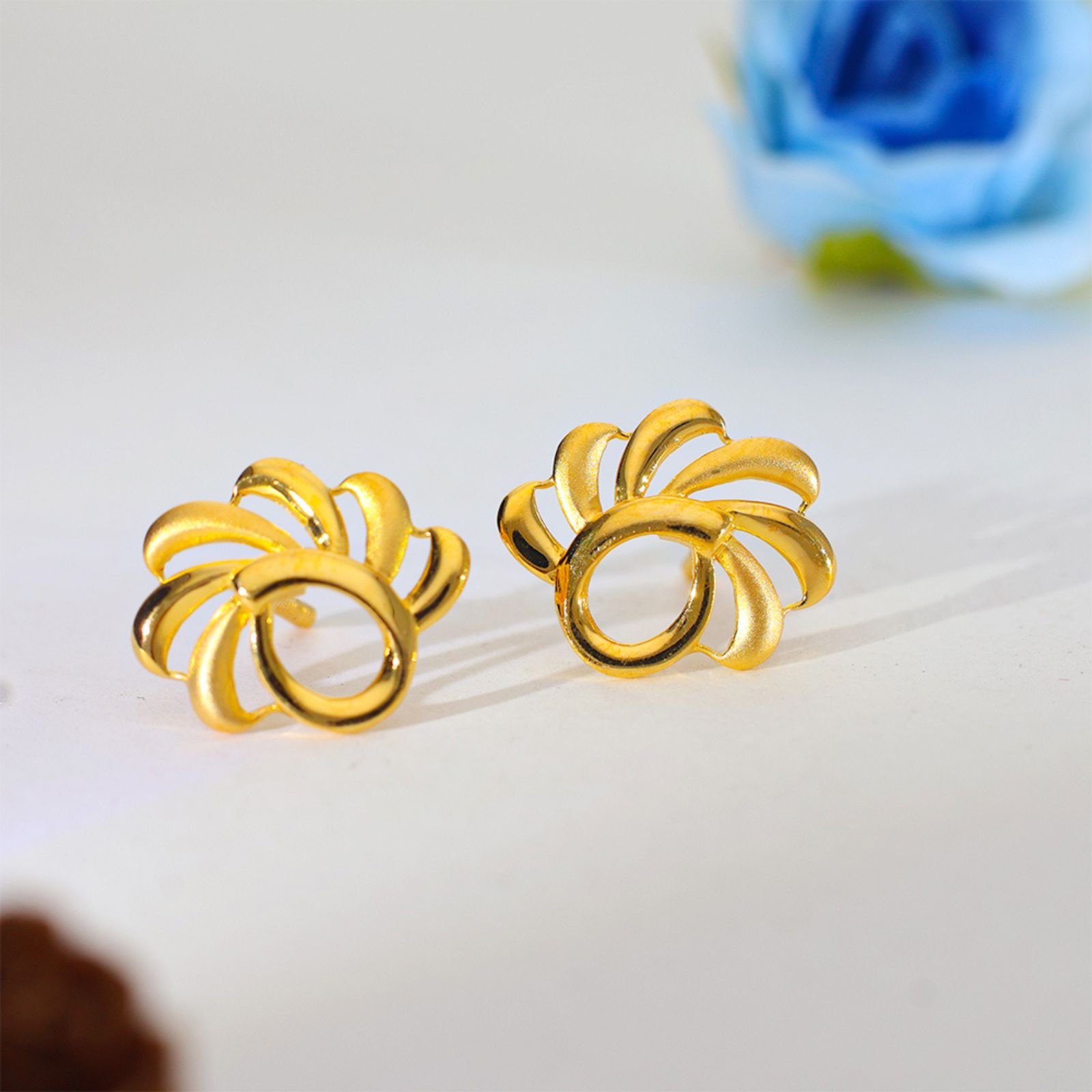 Golden Bloom Gold Earrings - Image 3