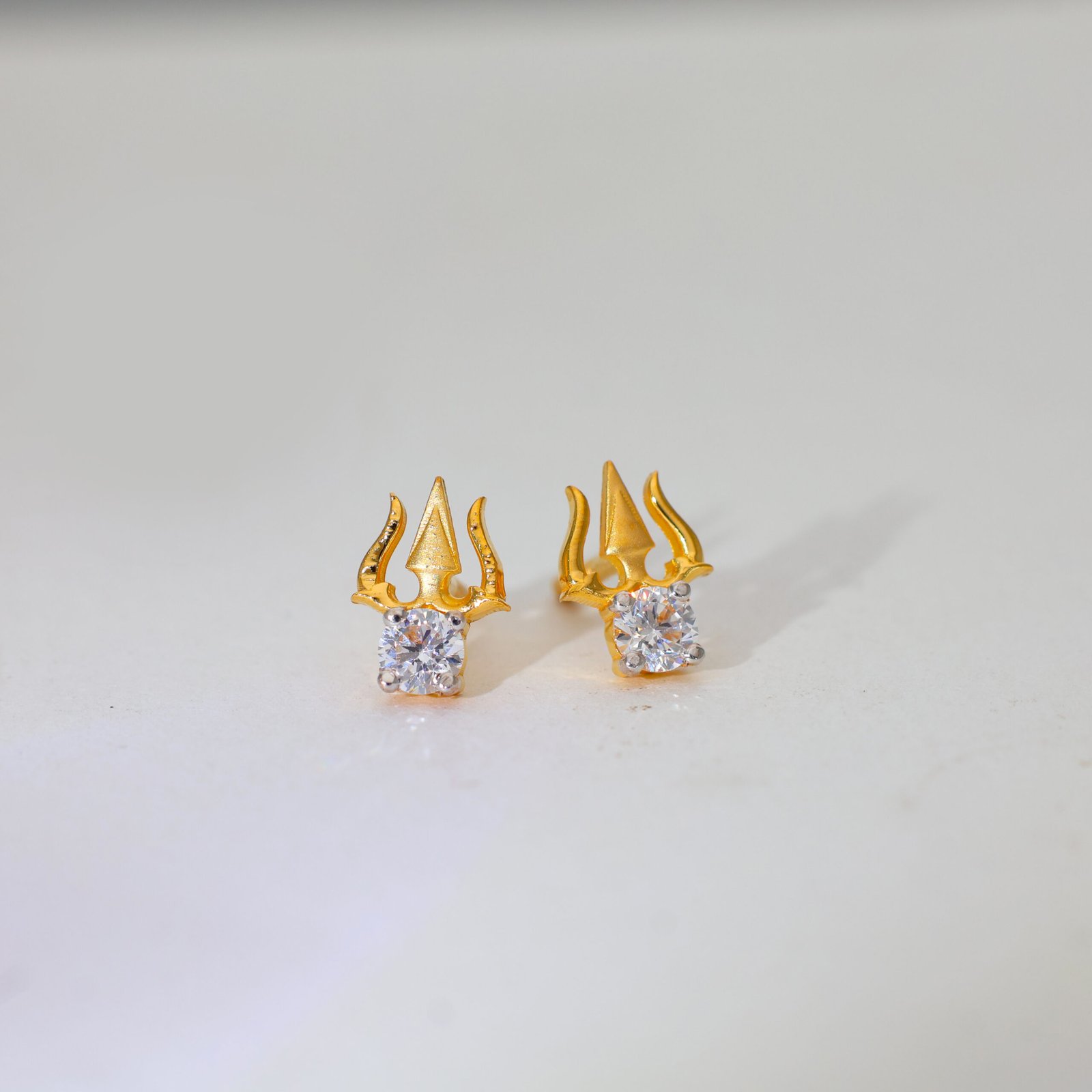 Shiv Grace Gold Ladies Earrings
