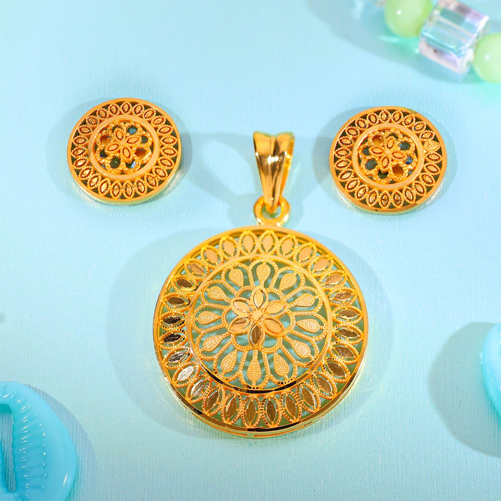 Royal Bloom Gold Pendant Set