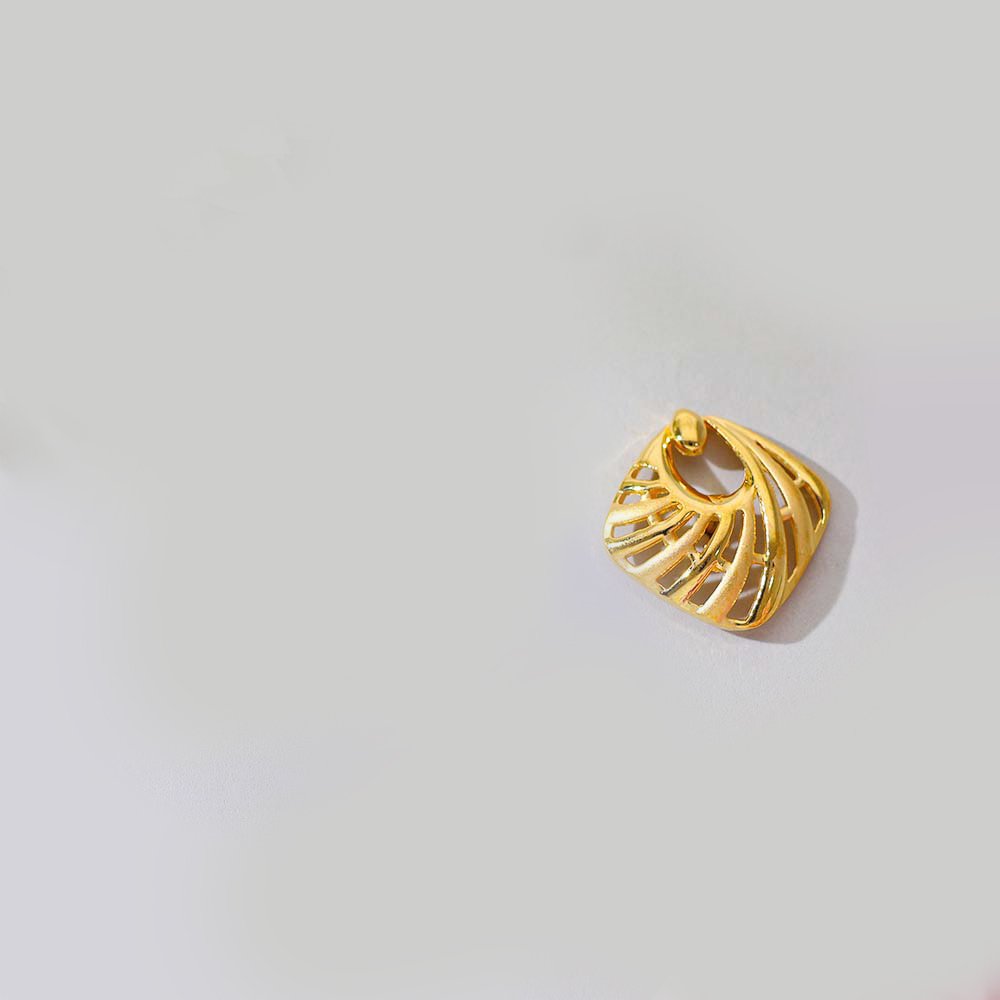 Golden Breeze Gold Earring - Image 2