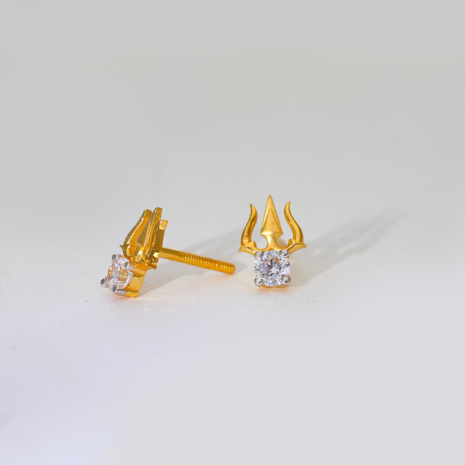 Shiv Grace Gold Ladies Earrings - Image 3