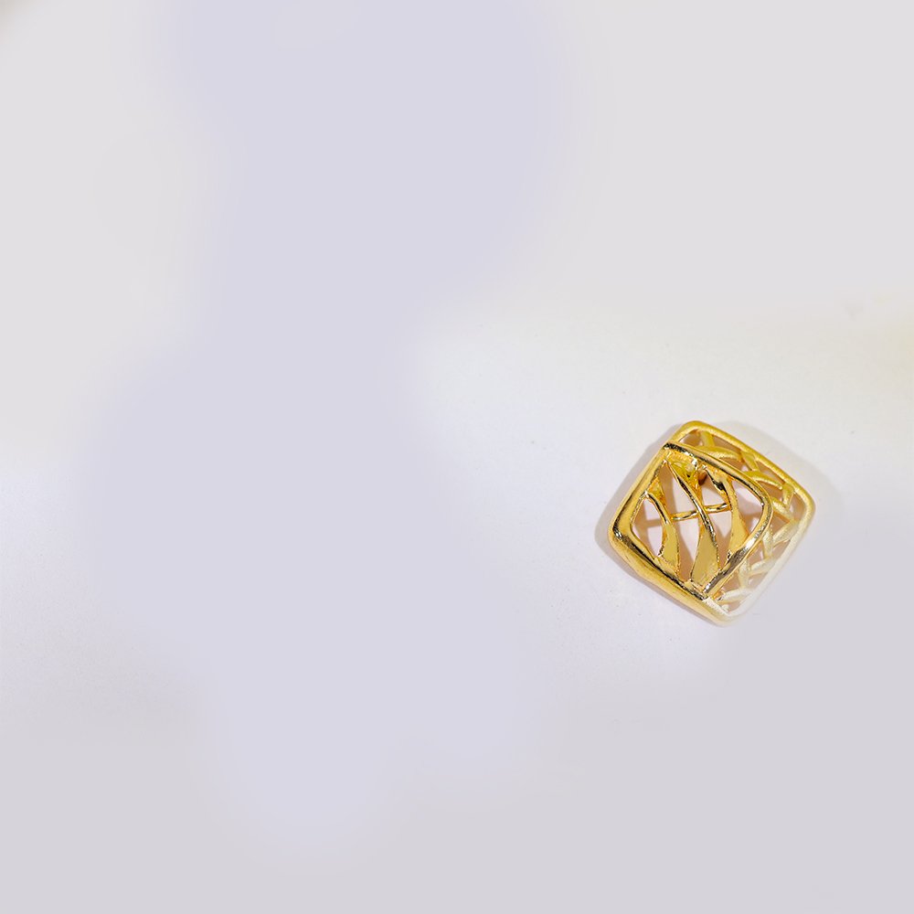 Golden Wave Gold Earring - Image 3