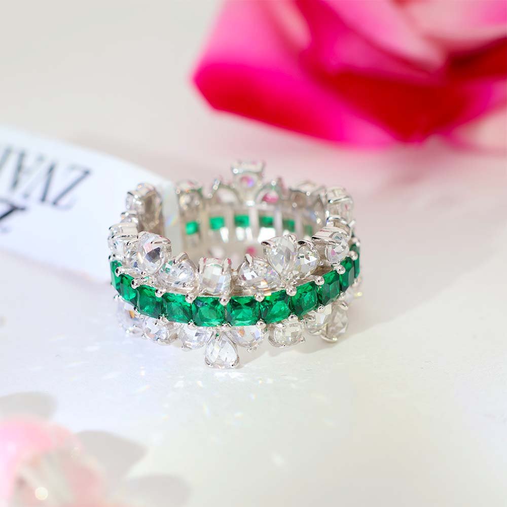 Green Royal Band Diamond Cocktail Ring