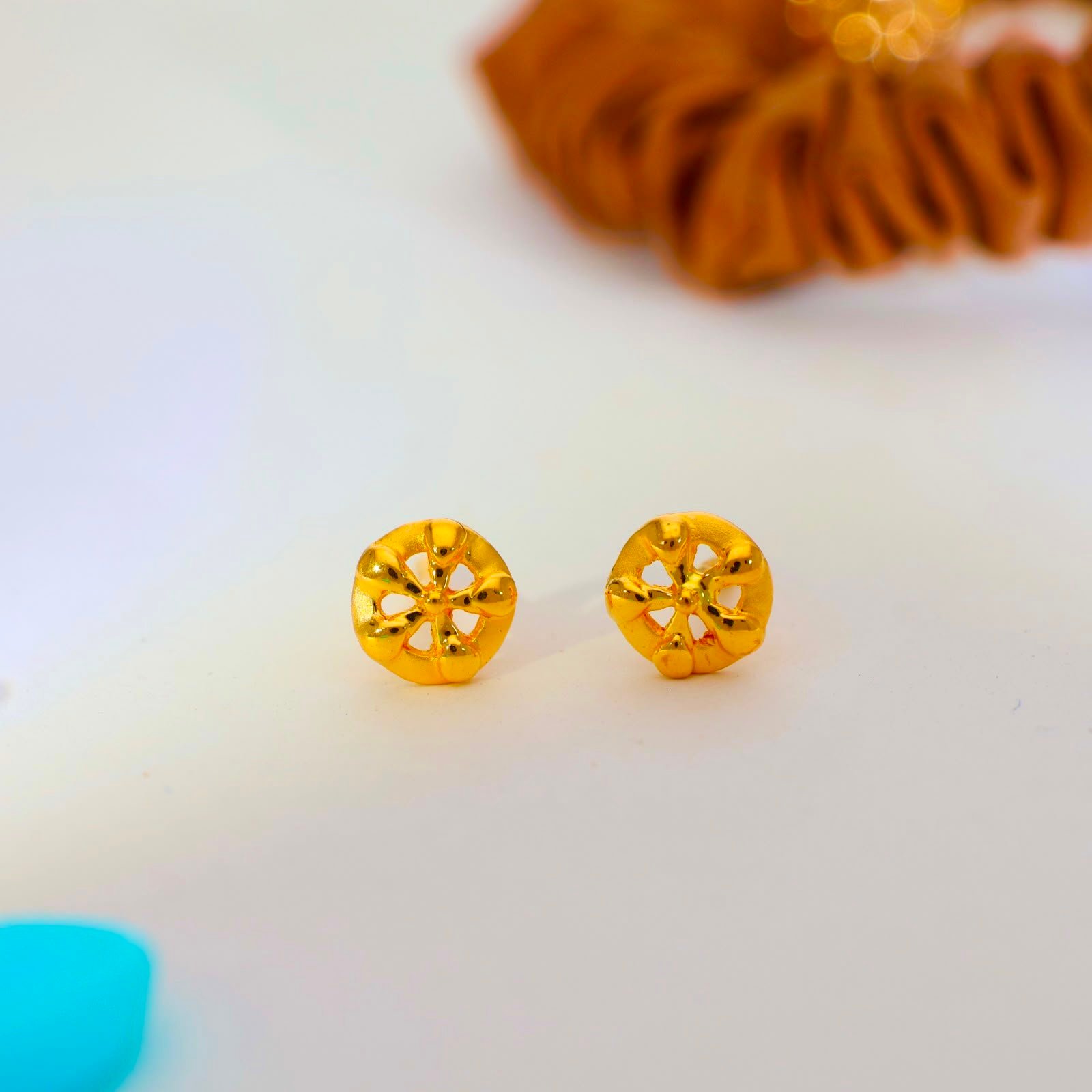 Floral Glow Gold Ladies Earrings - Image 3