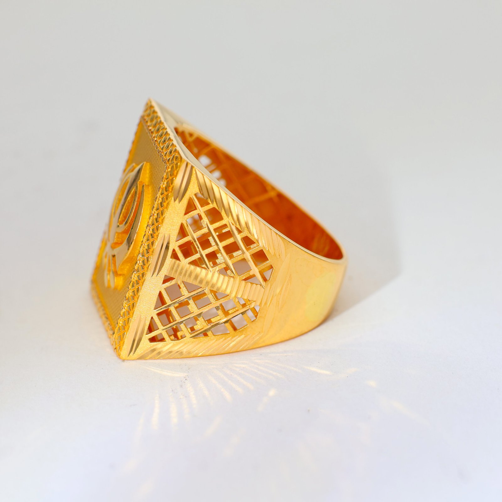 Royal Khanda Gold Gents Ring - Image 2