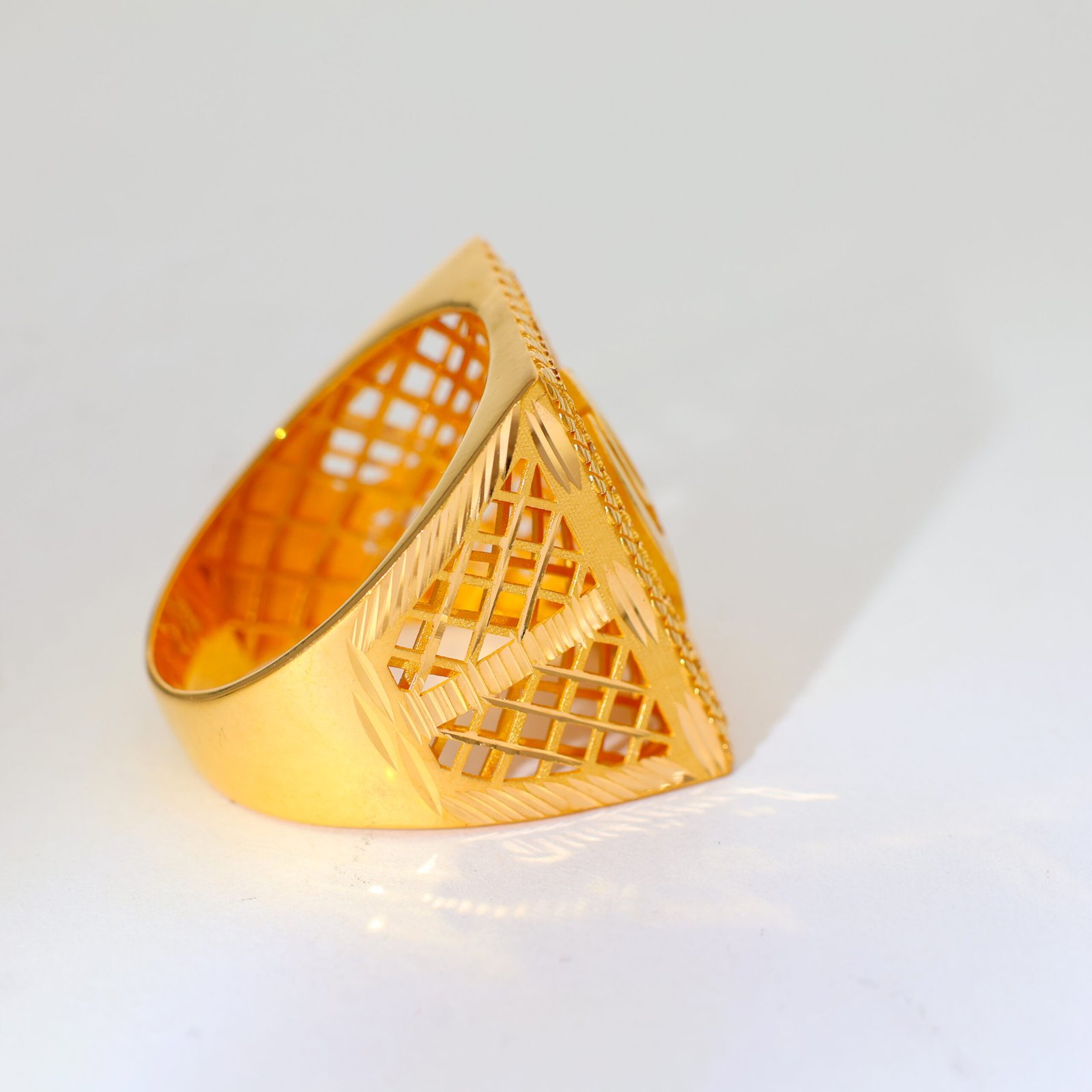 Royal Khanda Gold Gents Ring - Image 3