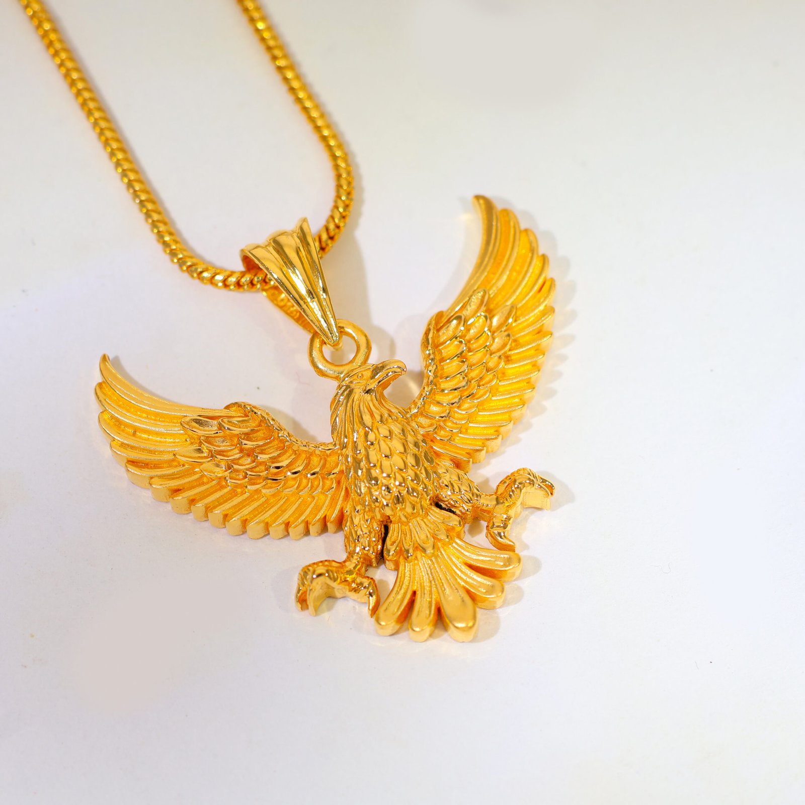 Royal Eagle Gold Gents Pendant