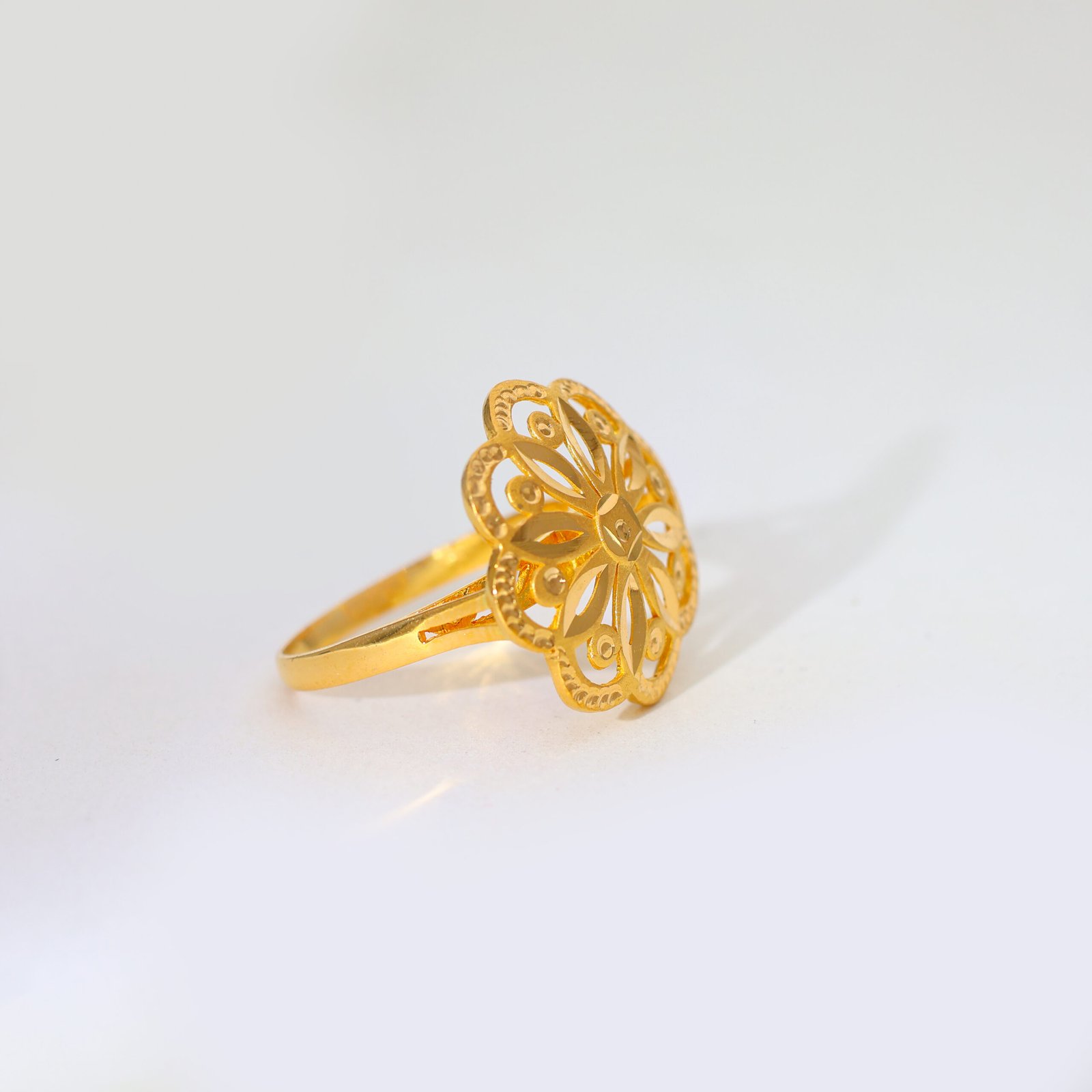 Golden Blossom Gold Ladies Ring - Image 3