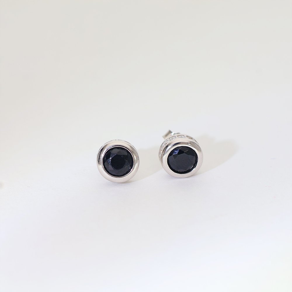Black Dot Men Stud - Image 2