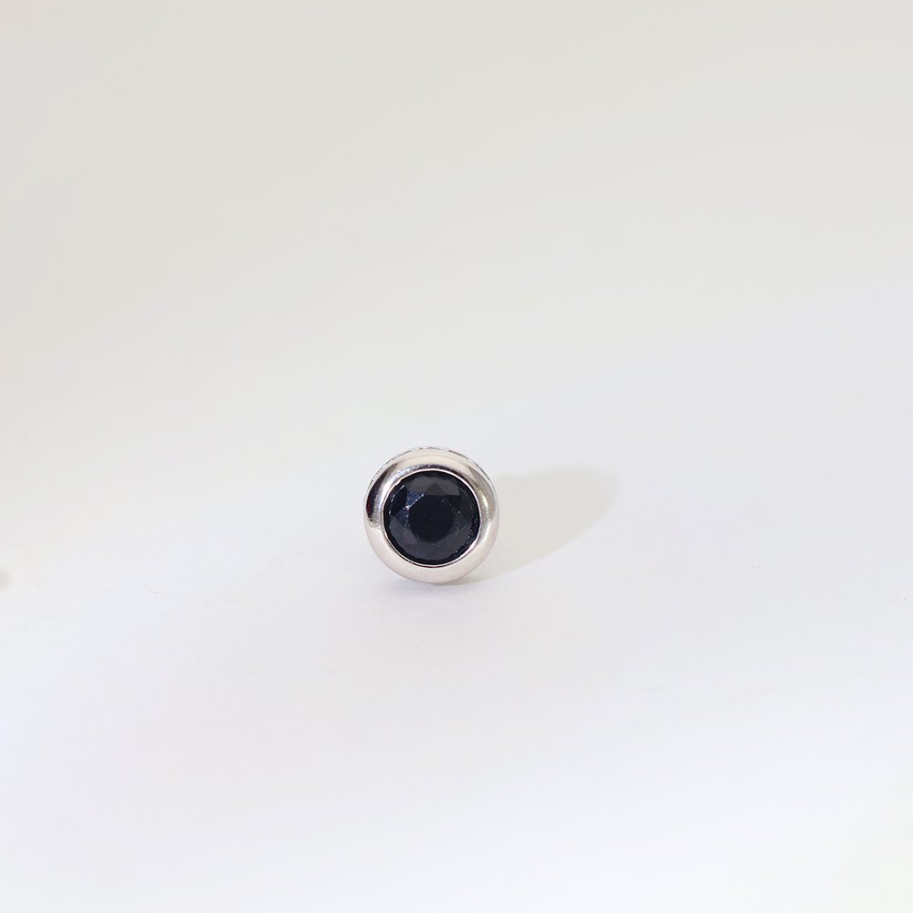 Black Dot Men Stud - Image 3