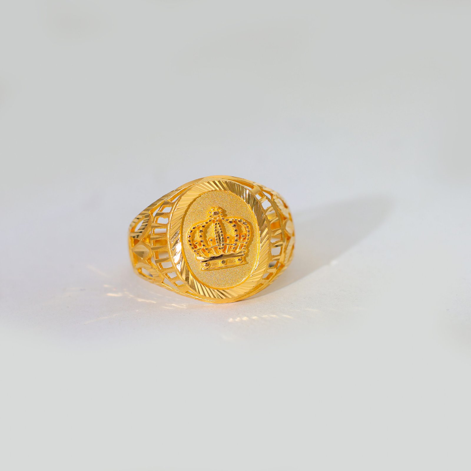 Success Icon Gold Gents Ring - Image 2