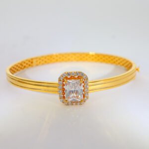 Regal Solitaire Halo Gold Kada
