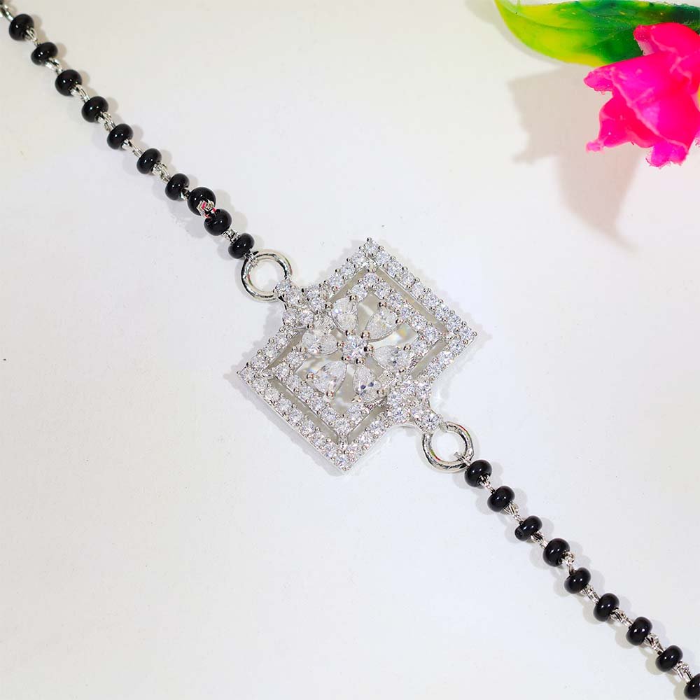 Square Spark Girlish Bracelet - Image 3
