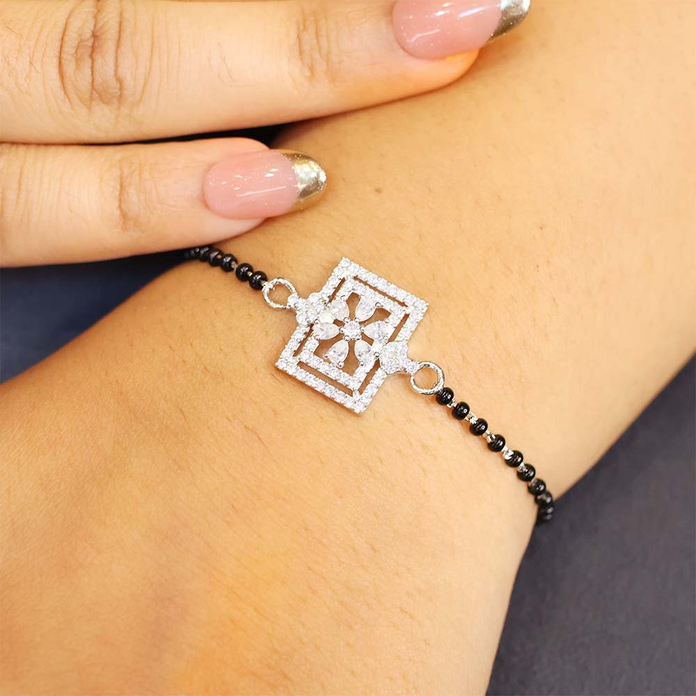 Square Spark Girlish Bracelet