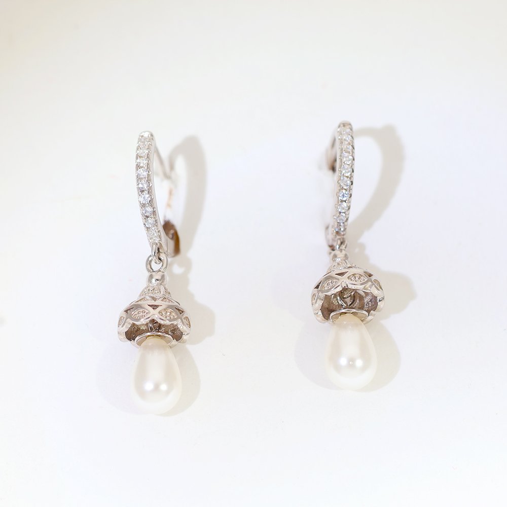 Pearl Drop Earring - Image 2