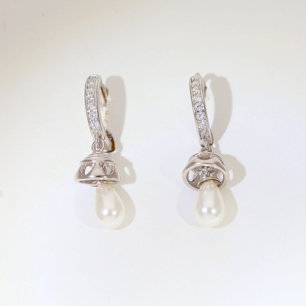 Pearl Drop Earring