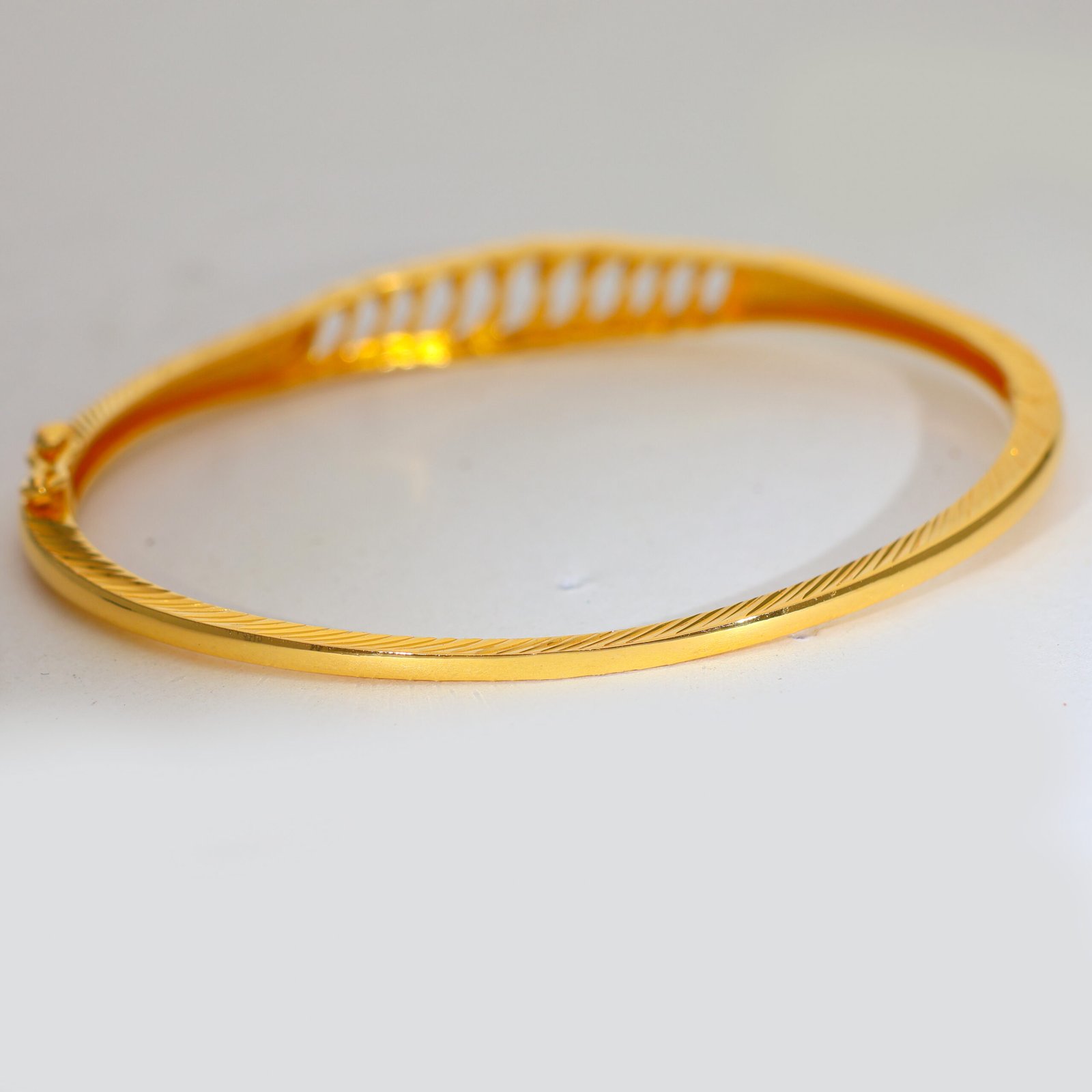 Harmony Curve Gold Ladies Kadha - Image 4