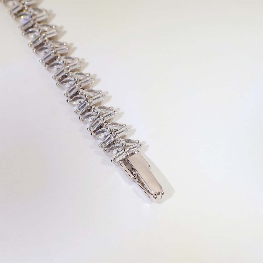 Crystal Leaf Solitaire Bracelet - Image 4