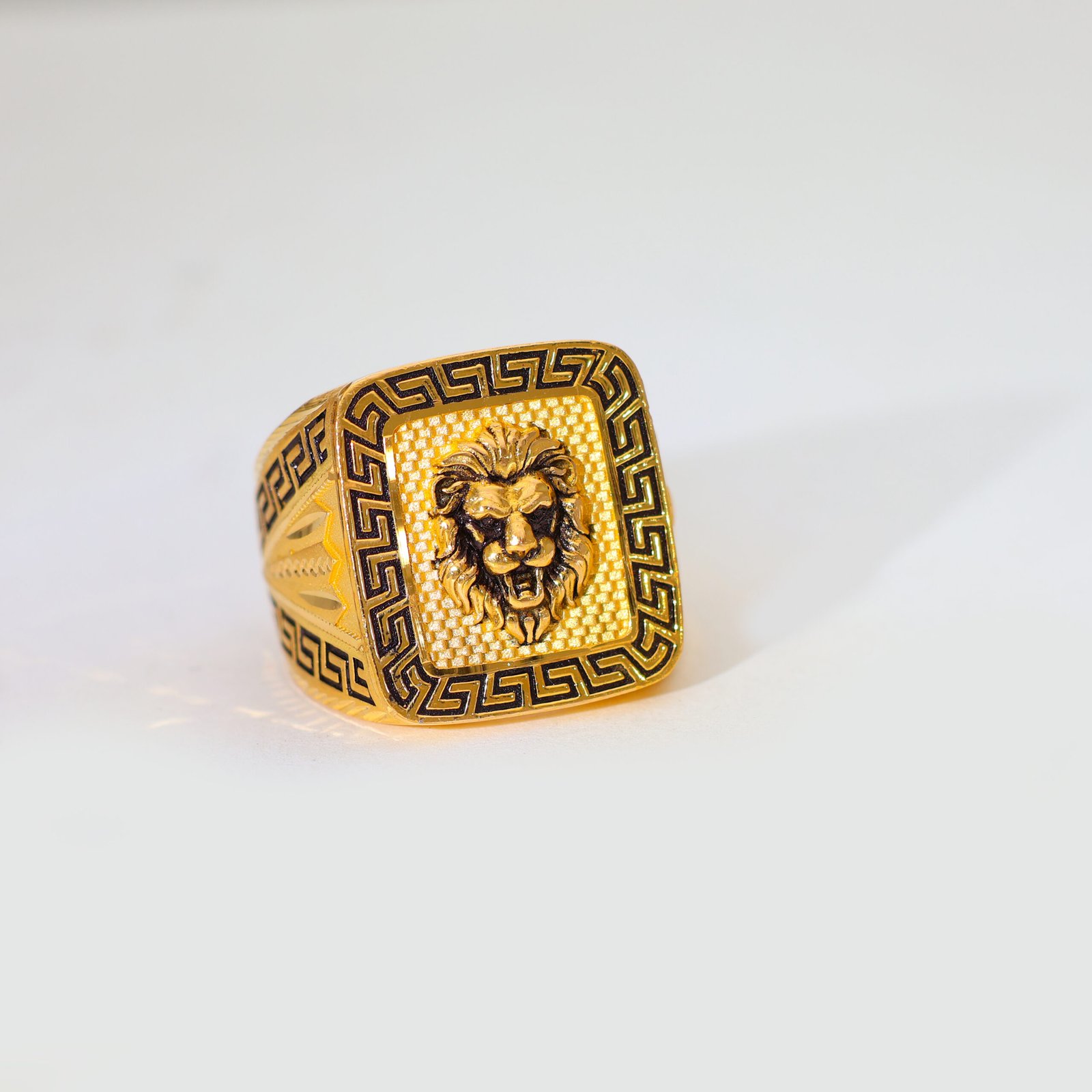 Royal Lion Gold Gents Ring